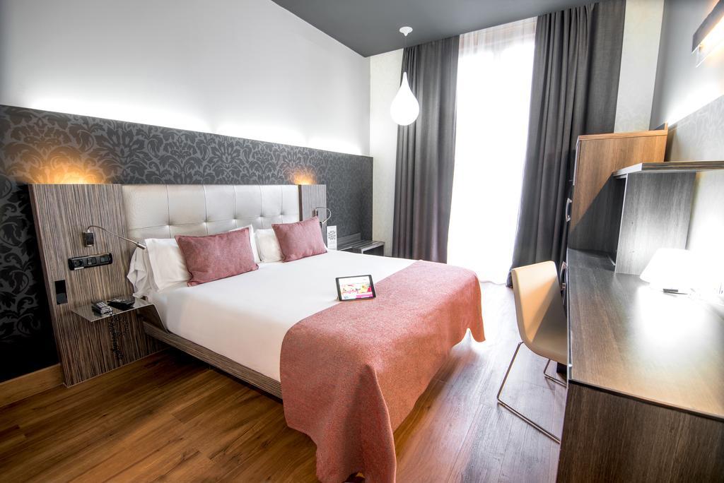 Double or Twin Room (1-2 Adults),1273104382:JPEG